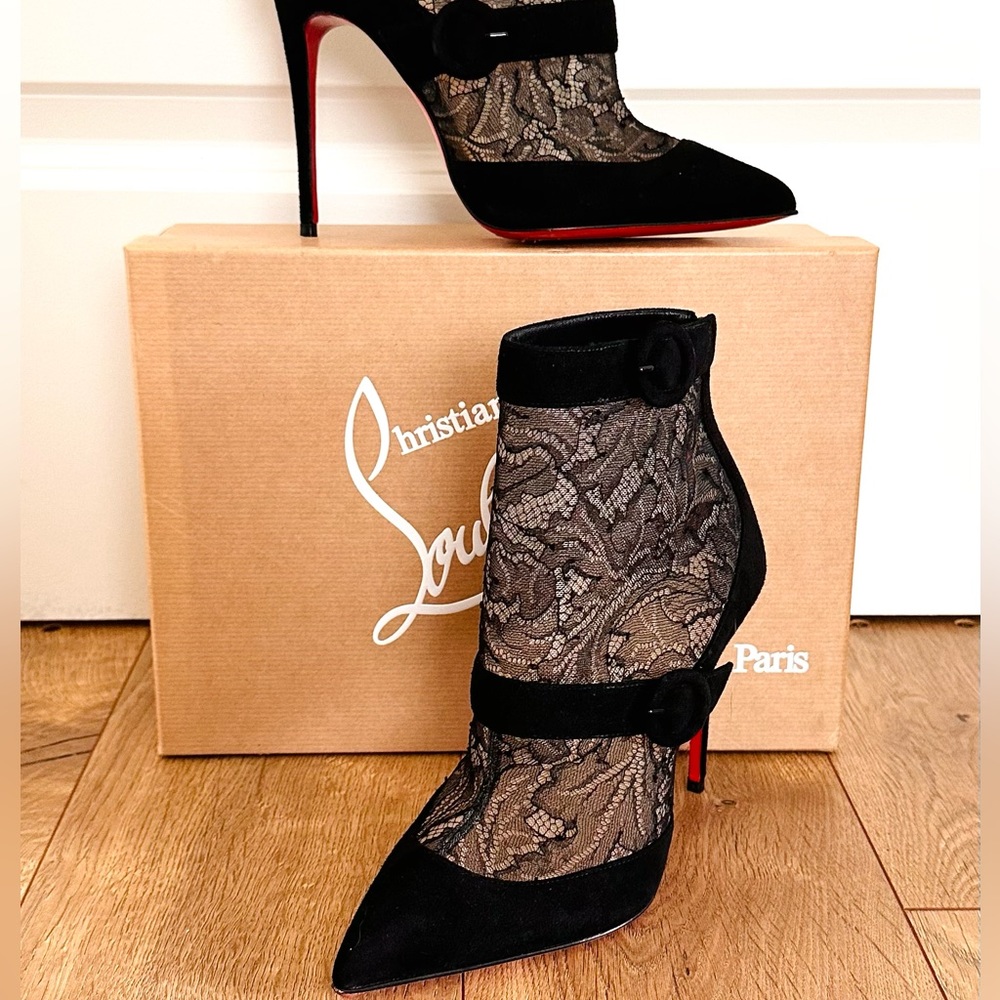 * Christian Louboutin Black Lace and Suede Boteboot Pointed Toe Booties Size 36